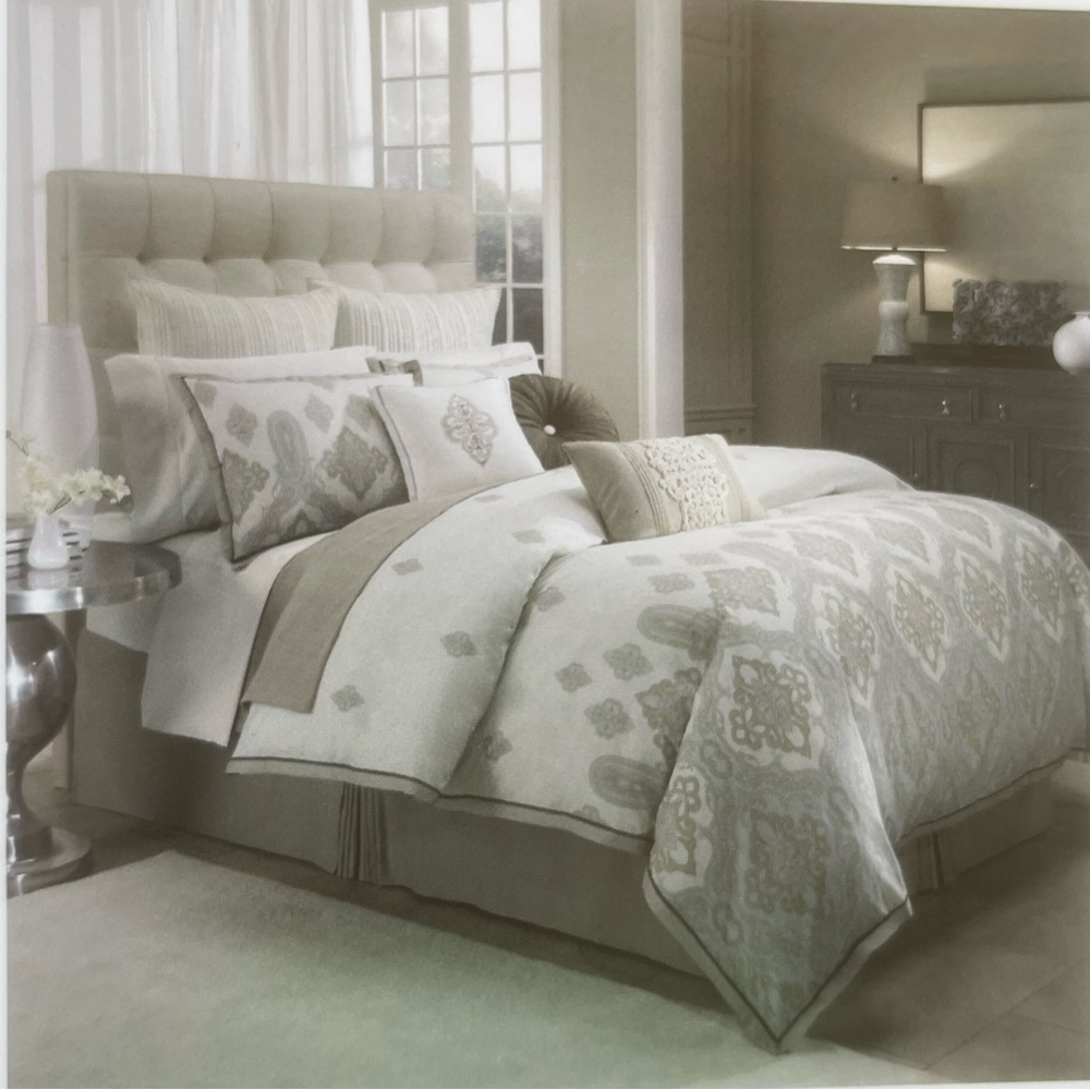 Charisma King Bedskirt NIP
